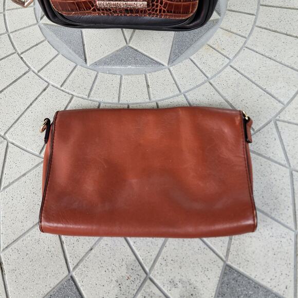 Vintage Seven Distressed Designer Mix As Is Handbag Reseller Upcycle Lot - Picture 15 of 16